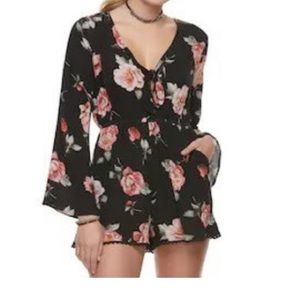 JUNIORS Bell Sleeve Romper